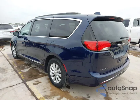 2017 Chrysler Pacifica Touring L из США, поврежденный, VIN 2C4RC1BG2HR526422